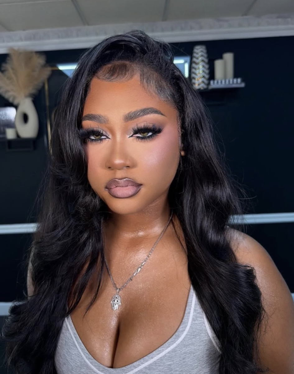 Sexy Glam Signature look, photo 1 of 3